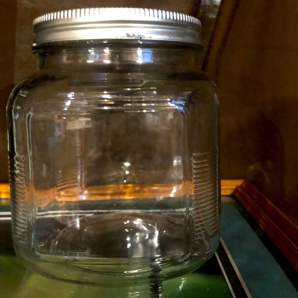 Jar with lid 6”